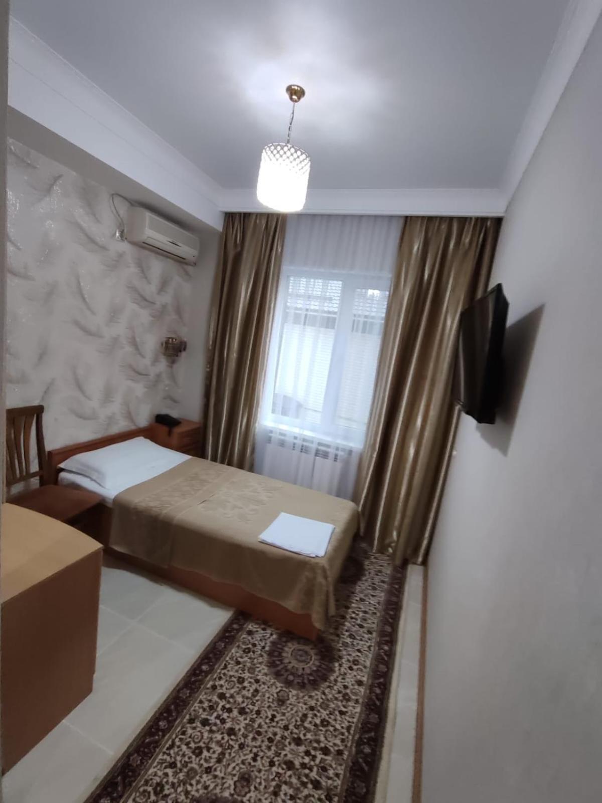 Gostinitsa Grand Hotel Kyzylorda Bagian luar foto